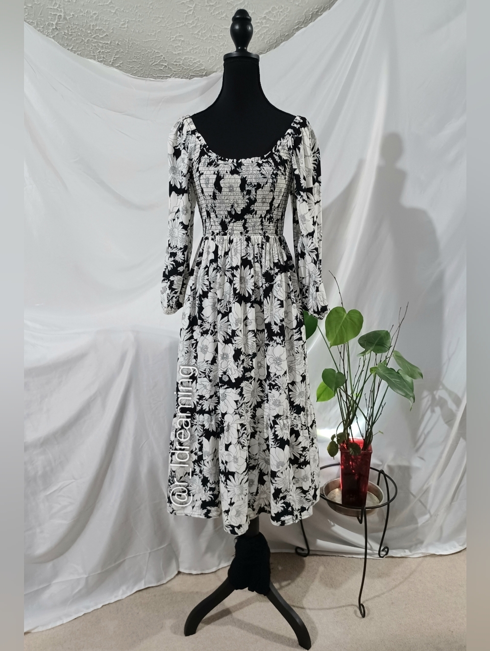NWOT Smocked Scoopneck Midi Dress Size Small Petite By GAP